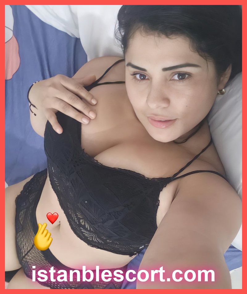 Tuğçe, 25 — Çağlayan showcase card